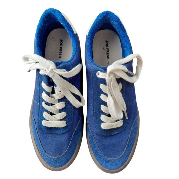 Joe Fresh Athletic Blue and White Shoes - Picture 2 of 7